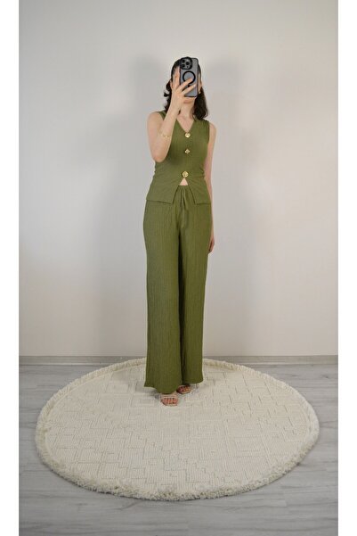 Aspendia Women's Khaki Button Detailed Sleeveless Double Suit