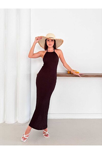 Elif Boyundan Bağlamalı Arkası Yırtmaçlı Gofre Uzun Elbise