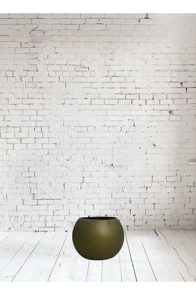 BYT ALRWASM FOR TRADE Circular Plastic Tree Pot with Elegant Design