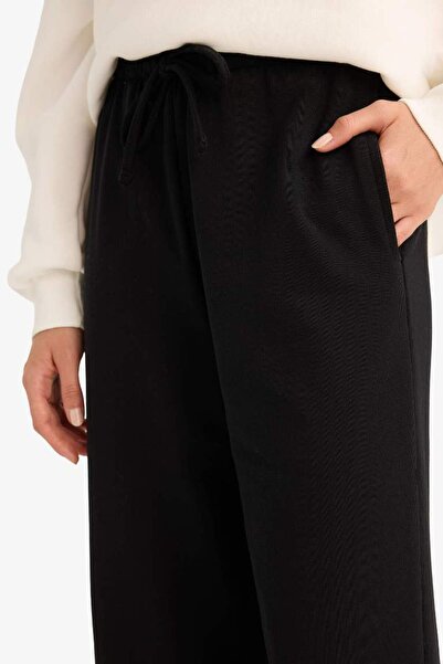 DeFacto Yeni Sezon Straight Fit Beli Bağcıklı Basic Düz Geniş Paça Eşofman Altı
