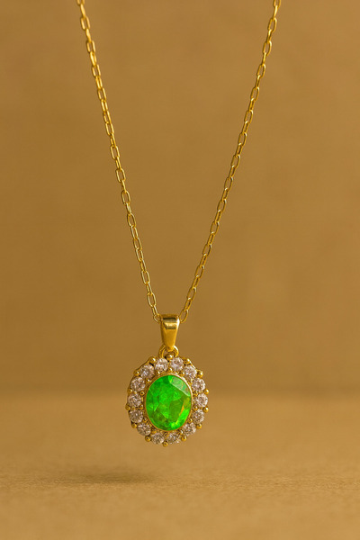 Store Kadın Altın Renkli Zincirli Kolye - Yeşil Taşlı ve Taşlı Çerçeveli Zari...