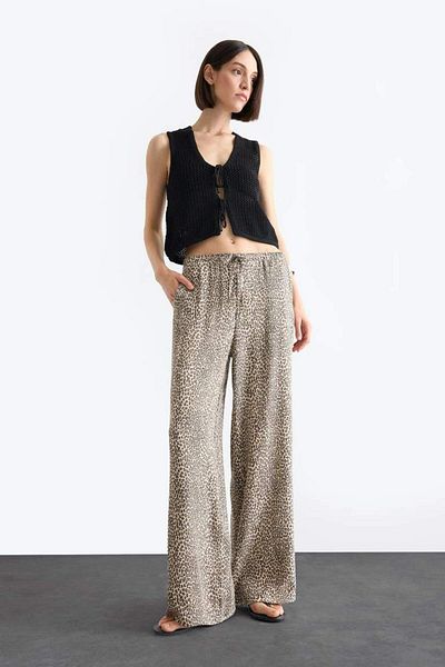 DeFacto New Season Flexible Waisted Leopard Patterned Wide Leg Trousers with Pockets