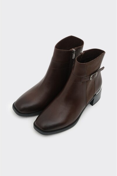 derinet Hakiki Deri Kısa Topuklu Fermuarlı Kadın Bot