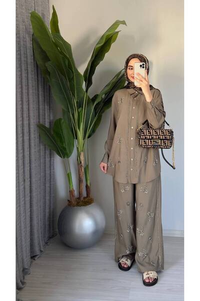 Molly Nelly Women's Flower and Stone Embroidered Design Shirt Pants Suit