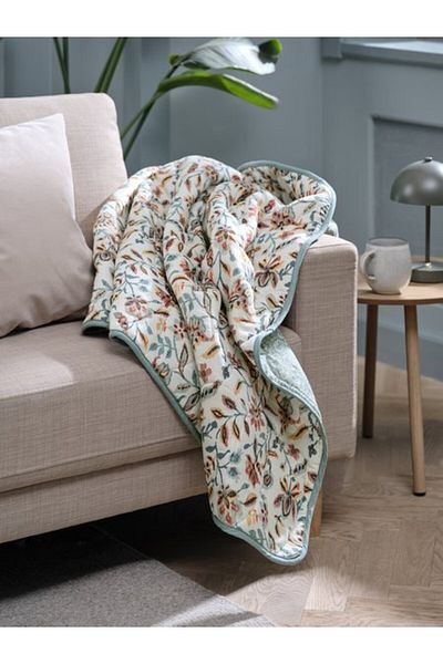 Kamille Quilted blanket 140x200 flowers