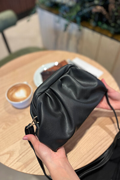 torime Geantă de umăr și braț pentru femei cu design pliat din piele vegană