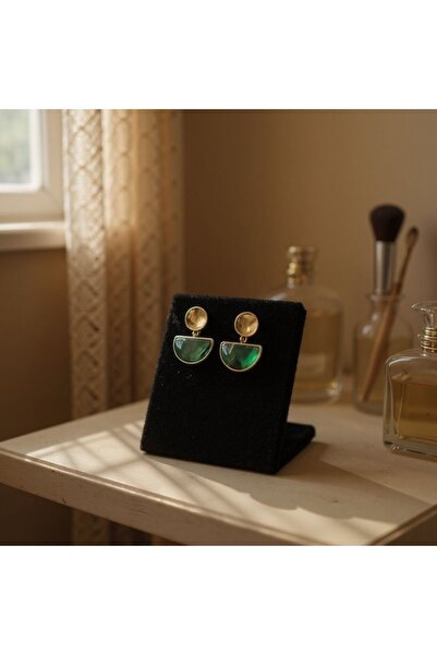 BuradaBuldun Yeşil Taşlı Minimal Küpe - Altın Renk Detaylı Zarif Tasarım