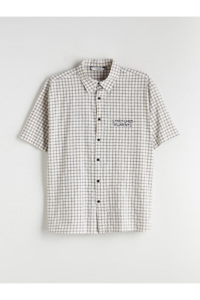 LC Waikiki Μπεζ άνετο καρό ανδρικό πουκάμισο με κοντά μανίκια από το plus-store