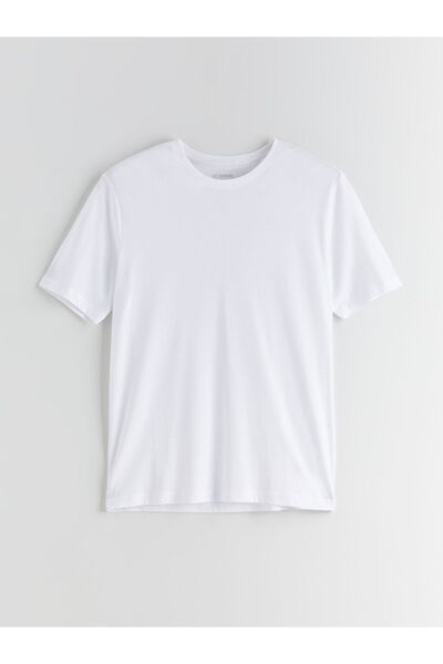 LC Waikiki Λαμπερές επιλογές από το Shining Store |   Ανδρικό μπλουζάκι με λαιμόκοψη από βαμβακερό χτενισμένο βαμβάκι