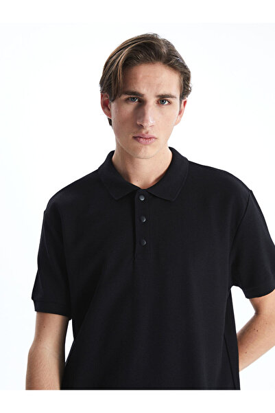 LC Waikiki تي شيرت رجالي بياقة بولو وأكمام قصيرة باللون الأسود