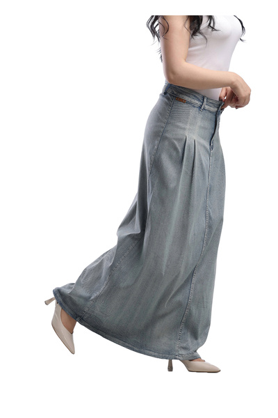 SUGA Laya's flared jeans skirt