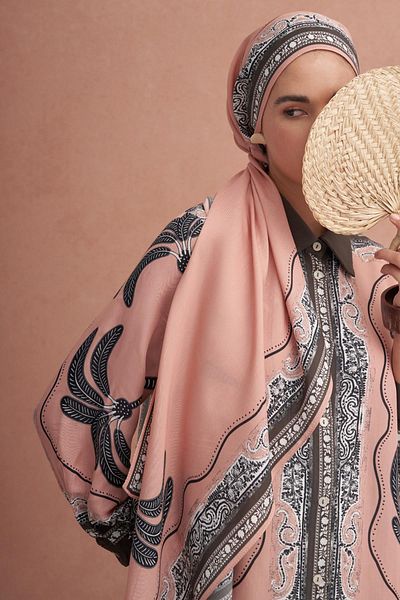 carell Safira Vela Flush Shawl Soft Pink
