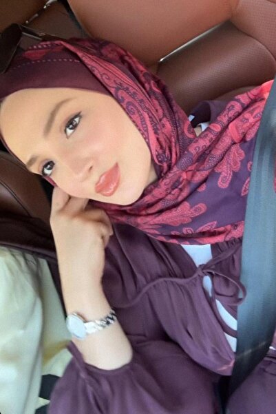 carell Rümeysa Mancak'ın Tercihi Marni Bordo Nilla Pamuklu Şal