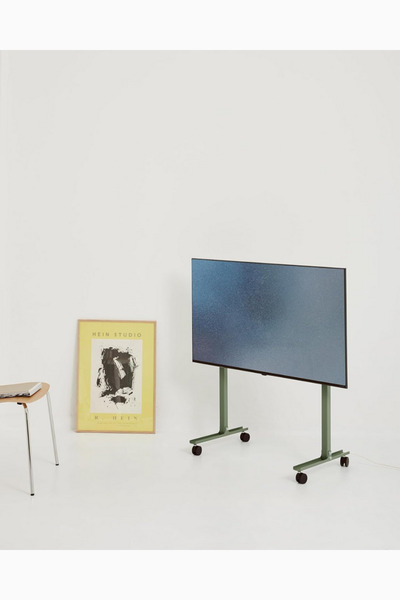 FITUEYES Straight Rollin TV Standı 40–70", Tekerlekli & Mobil, Şık Siyah Tasarım