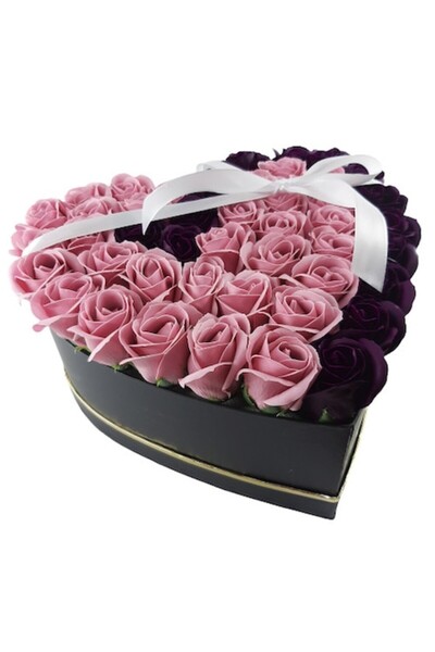Buchet cu dor Cutie cu 45 trandafiri din sapun, mov si roz cu miros fin de tr...
