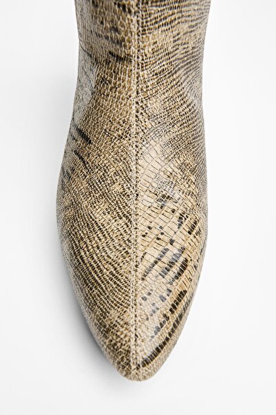 Bershka Geniş konçlu topuklu bot