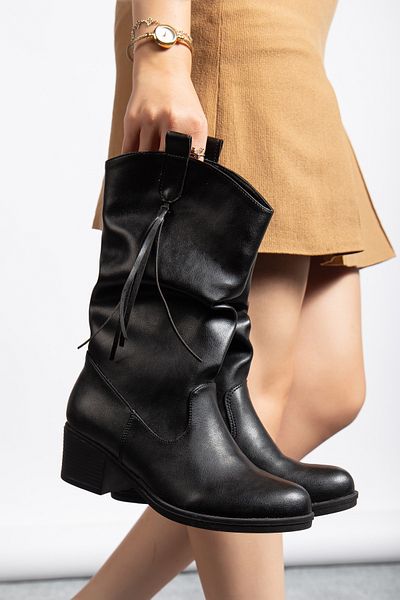 Entella Store Black Boots with Drawstring Side Tassels
