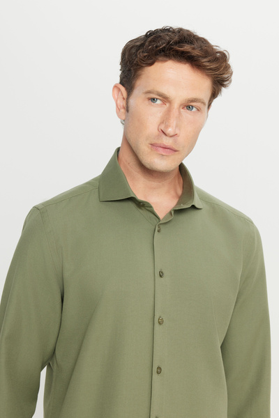 AC&Co / Altınyıldız Classics Erkek Haki Tailored Slim Fit Dar Kesim Küçük İtalyan Yaka Armürlü Oxford Gömlek