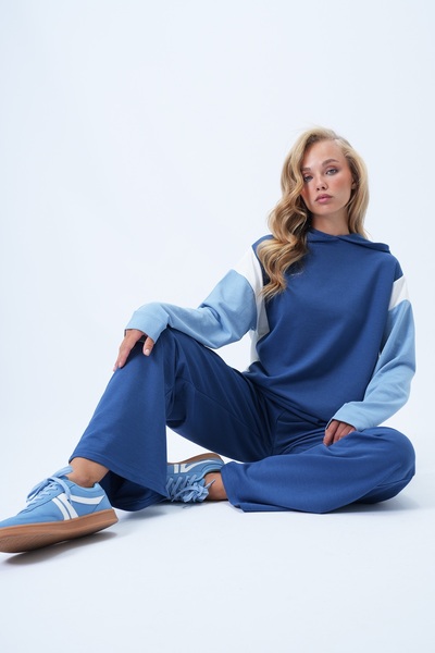 Trend Alaçatı Stili Kadın Kapüşonlu Renk Bloklu İki İplik Alt-Üst Takim Gök Mavi ALC-X12889