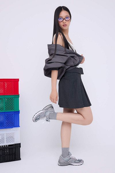 Trendyol Collection Teen Anthracite Waist Detailed Wide Pleated Woven Mini Skirt Twoaw26Et00015