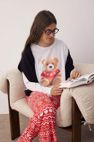 Trendyol Collection Winter Themed Knitted Pajamas Set with Red-White Teddy Bear Thmaw26Pt00047