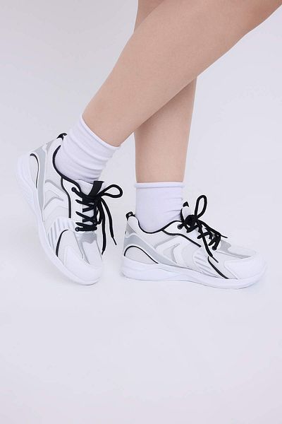 TRENDYOL SHOES Teen White Contrast Detailed Light Sole Big Boys Kids Sports Shoes Takaw26Sn00007