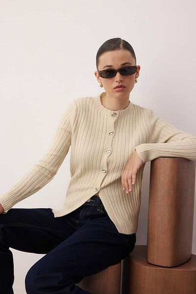 Trendyol Collection Stone Button Detailed Soft Textured Slit Detailed Knitwear Cardigan Twoaw26Hi00096