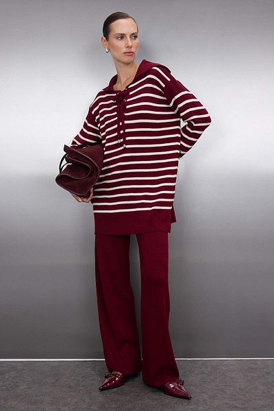 Trendyol Modest Burgundy Striped Collar Binding Detailed Sweater-Pants Knitwear Top and Bottom Set Tctaw24Us00080