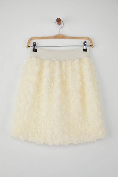 Trendyol Collection Ecru Tulle Rose Detailed Mini Skirt Twoss25Et00217
