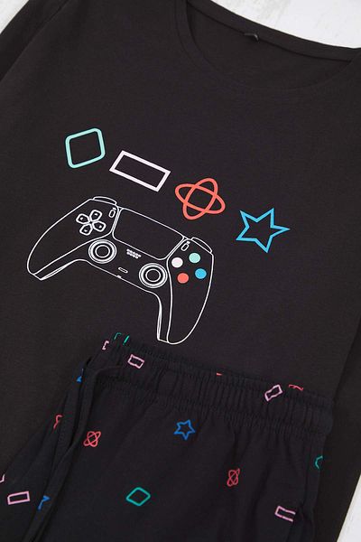 Trendyol Collection Black Regular Game Printed Knitted Pajamas Set Tmnaw24Pt00012