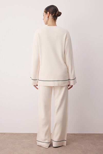 Trendyol Modest Ecru Stitch Detailed Knitwear Bottom-Top Set Tctaw26Us00001