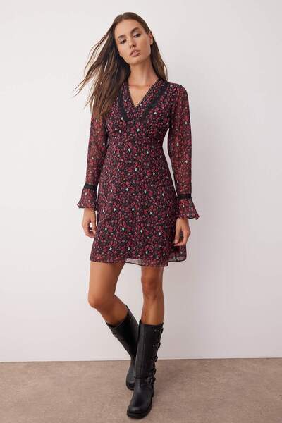 Trendyol Collection Bordó květinové doplňky krátké / mini šifonové šaty s podšívkou TWOAW26EL00084