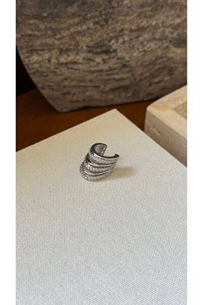 Muse Sister Eğimli Taşlı Kıkırdak Küpe