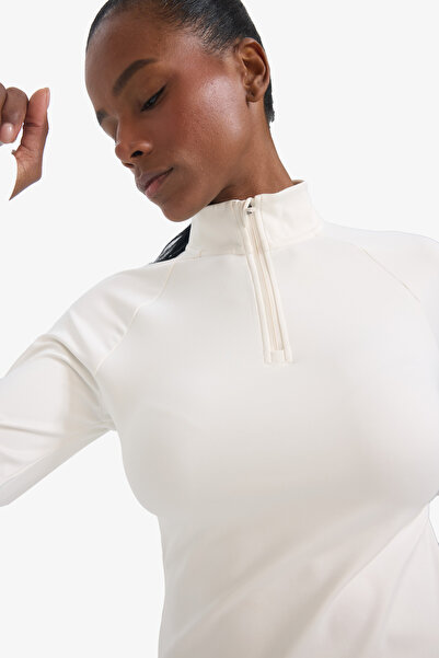 DeFacto DeFactoFit Slim Fit Stand Collar Sportsman Μακρυμάνικο μπλουζάκι από βαρύ ύφασμα B0811AX23AU