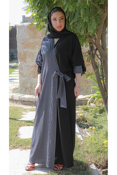 outline Black abaya with gray overlay and tie