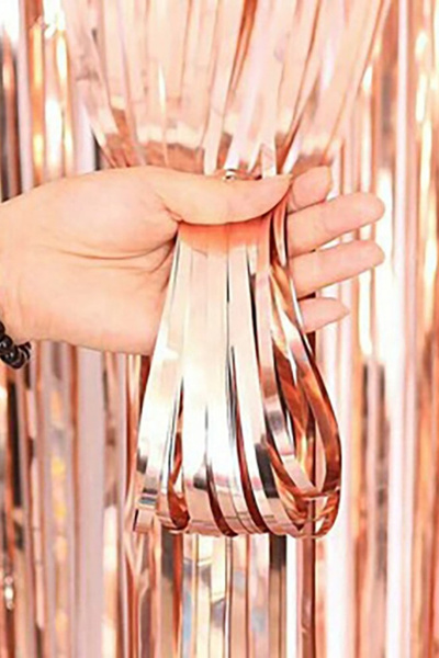 Le Mabelle Rose Shiny Fringe - Curtain Party Ornament