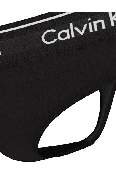 Calvin Klein Kadın Tanga Külot - Rahat Elastik Bantlı, Düz Desenli Şık Tasarım
