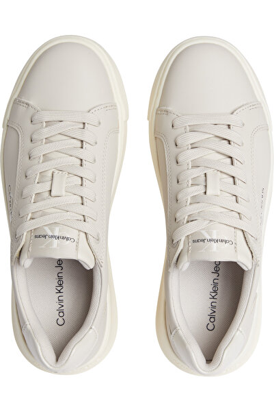 Calvin Klein Női/lányos krémszínű tornacipő márkalogóval, stílusos megjelenésű, kényelmes talpú, mindennapi használatra