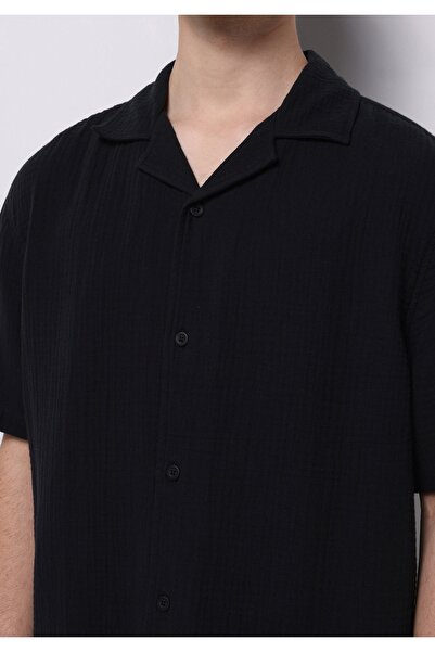 Colin's Comfort Fit Shirt Neck Jakarlı Erkek Siyah Kısa Kol Gömlek