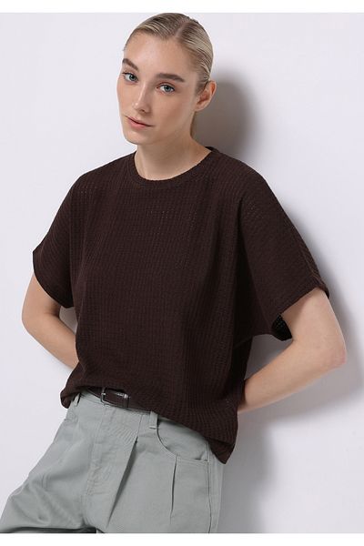 Colin's Relax Fit Round Neck Plain Women's Brown Bat T-Shirt