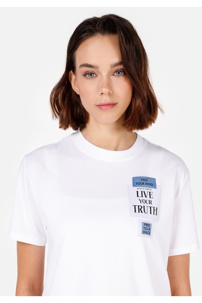 Colin's Regular Fit Bisiklet Yaka Baskılı Beyaz Kadın Kısa Kol Tişört