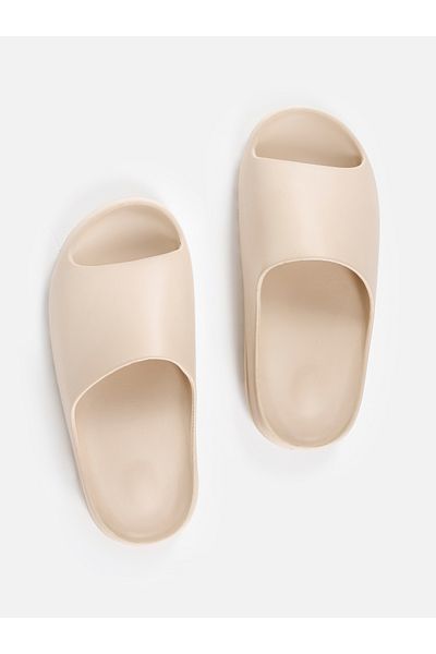 Colin's Men's Beige Slippers