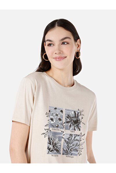 Colin's Normal Kesim Bisiklet Yaka Baskılı Bej Kadın Kısa Kol Tişört Cl1067941