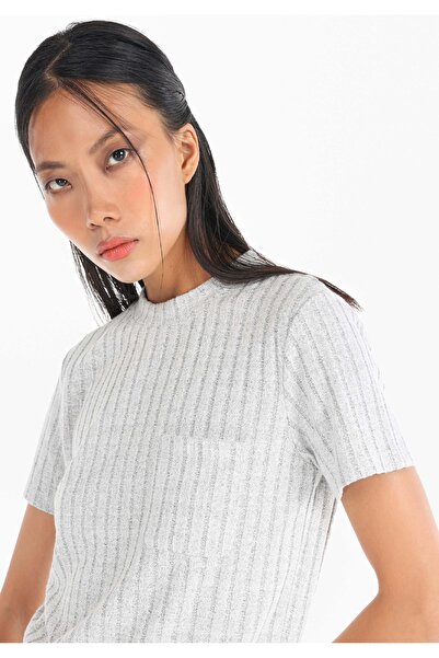 Colin's Γυναικείο κοντομάνικο μπλουζάκι με κανονική εφαρμογή με στρογγυλή λαιμόκοψη