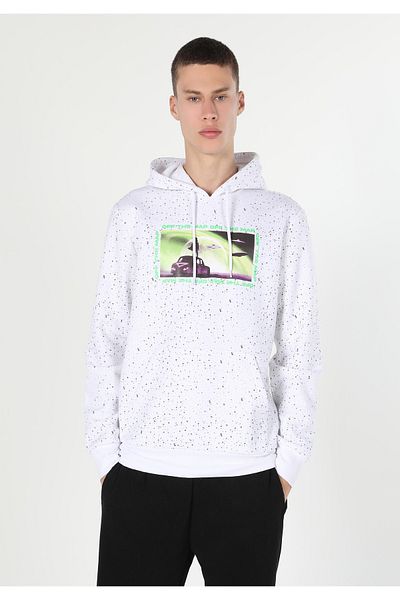 Colin's Regular Fit Men's White Sweatshirt