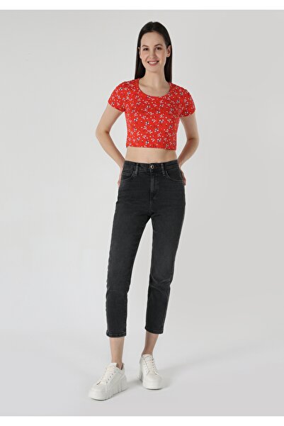 Colin's Slim Fit Yuvarlak Yaka Çiçekli Kadın Kirmizi Kısa Kol Tişört