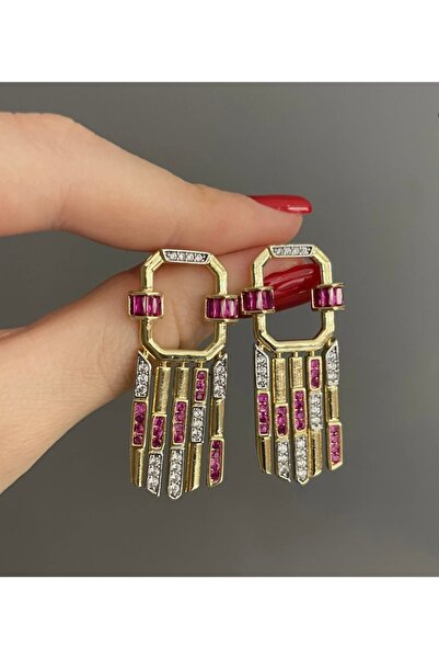 Ayşegülce Takılar Fuşya Taşlı Serenay Model Altın Kaplama Işıltılı Parıldayan Zirkon Taşlı Küpe – Zarif ve Modern