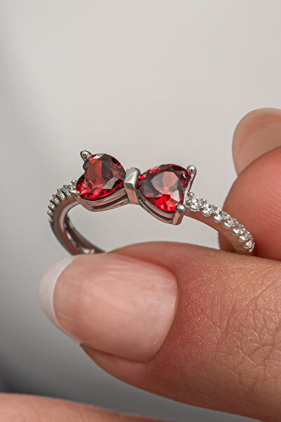 ALYANSEVİM Kırmızı Taşlı Kalpli 925 Gümüş Yüzük Kadın