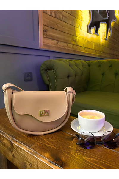 Elory Grace Geantă de umăr în diagonală bej pentru femei Slant – Noul sezon, husă cu croială specială, curea reglabilă