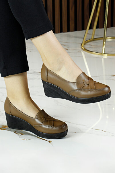 Erkan Saçmacı Shay Коричневі шкіряні черевики на підборах з перехресними ремі...